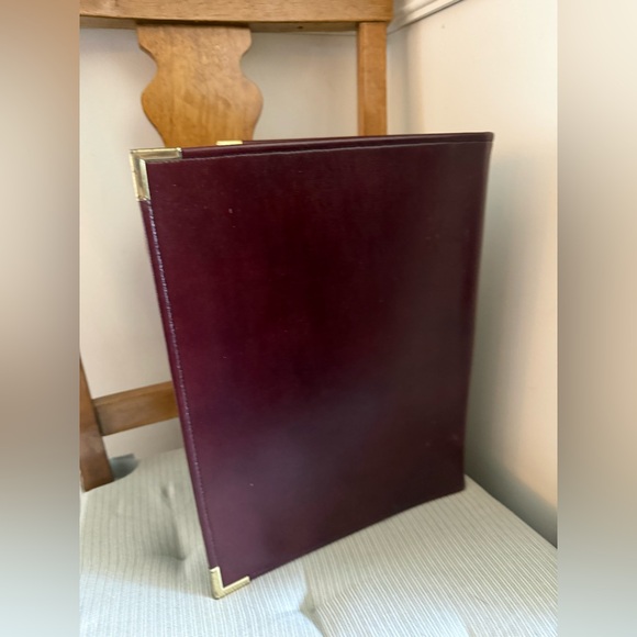 Burgundy Leather Portfolio Notepad holder with Gold Corner Accents Vintage - Picture 2 of 3